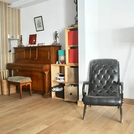 Apartment Charming Near Batignolles